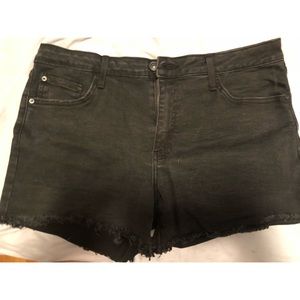 Black shorts with light fringe